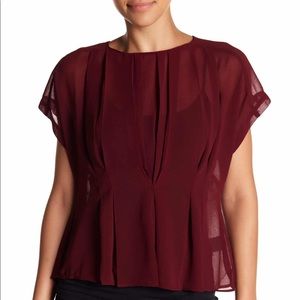 Olive & Oak  short sleeve sheer blouse